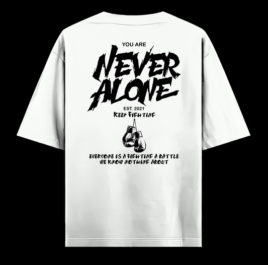 Playera Semi Oversize Never Alone